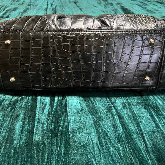 Authentic Gucci Dialux Queen handbag in black pebble leather w/gold bow hardware - Picture 12 of 13